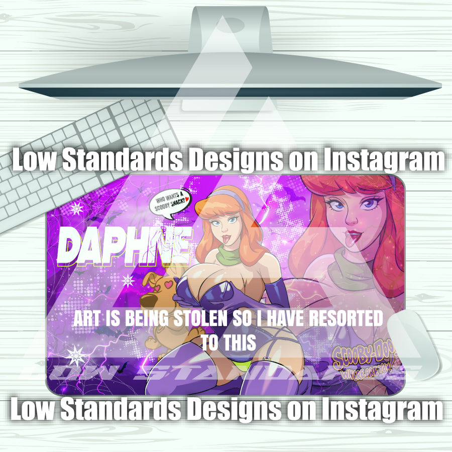 Seductive Daphne <3 Mousepad